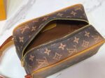 Louis Vuitton M11765 Locker Dopp Kit - Image 8