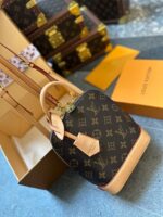Louis Vuitton M47132 Alma Backpack - Image 8