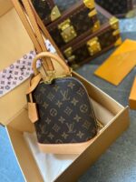 Louis Vuitton M47132 Alma Backpack - Image 5