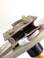 Louis Vuitton M47054 OnTheGo BB - Image 9