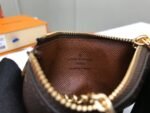 Louis Vuitton Key Pouch M62650 - Image 5