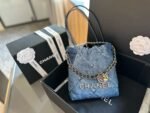 CHANEL 22 mini handbag - Image 4