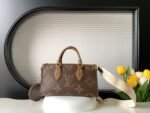 Louis Vuitton M46653 OnTheGo East West - Image 2