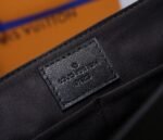 Louis Vuitton M57080 TAKEOFF Messenger Bag - Image 11