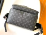 Louis Vuitton M43186 Discovery Backpack - Image 5