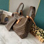 Louis Vuitton M46817 Atlantis GM - Image 4