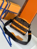 Louis Vuitton M46689 Handle Soft Trunk - Image 3