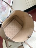 Louis Vuitton M21852 Blossom MM - Image 9