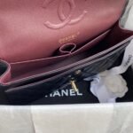 CHANEL CLASSIC HANDBAG Lambskin & Gold Metal - Image 8
