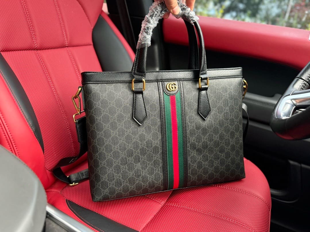 qPkMDnpO-IMG_6247 GUCCI briefcase - Image 1