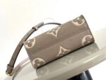 Louis Vuitton M47054 OnTheGo BB - Image 5