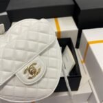Chanel 22s Heart Bag AS3191 - Image 5