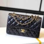 CHANEL SMALL CLASSIC HANDBAG LAMBSKIN & GOLD METAL - Image 2
