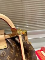 Louis Vuitton M46544 Monogram Clutch - Image 10