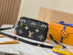 Louis Vuitton M46596 Pochette Métis East West - Image 4