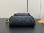 Louis Vuitton M46917 Mini Bumbag - Image 8