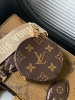 Louis Vuitton M46653 OnTheGo East West - Image 7
