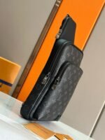 Louis Vuitton M47137 Avenue Slingbag - Image 3