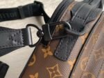 Louis Vuitton M46973 Quest Messenger - Image 7