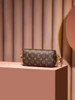 Louis Vuitton Wallet on Chain Ivy Monogram M81911 - Image 4
