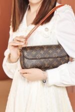 Louis Vuitton Wallet on Chain Ivy Monogram M81911 - Image 14