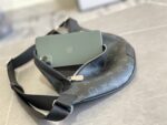 Louis Vuitton M46035 Discovery Bumbag PM - Image 8