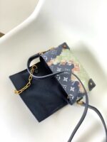 Louis Vuitton M82900 Steamer Wearable Geldbörse - Image 8