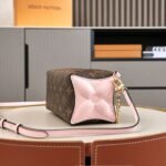 Louis Vuitton M11303 Bloom Pouch - Image 2